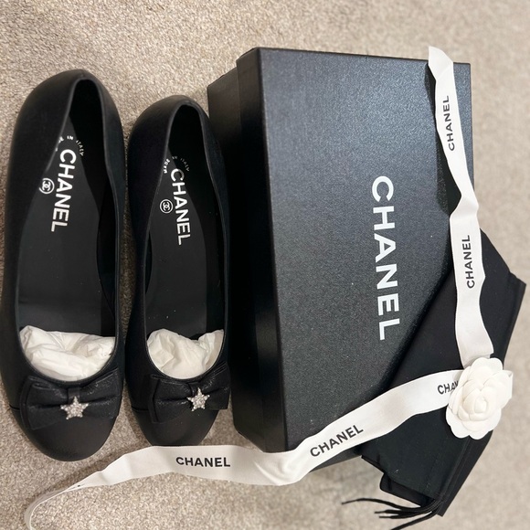 Chanel Flats BNIB - Picture 2 of 7